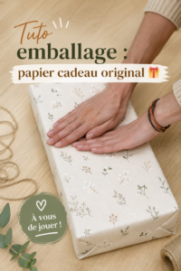 Emballages cadeaux colorés et originaux disposés sur une table
