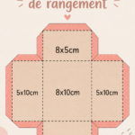 Une collection de petites boîtes de rangement décoratives en bois et en carton, disposées sur une étagère.