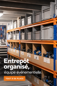 Un événement bien organisé dans un espace d'entrepôt décoré de façon chaleureuse.