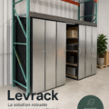 Un espace de rangement élégant et organisé avec Levrack, mettant en avant sa fonctionnalité.