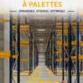 Système de rayonnage en entrepôt organisé avec des produits bien rangés